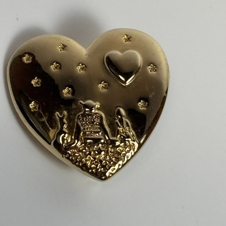 Dreamworks Heart Pin Winnie The Pooh Signed Dated 2002 Nostalgic Gift